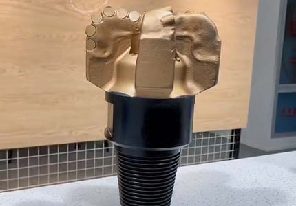 PDC-Öl-Bit